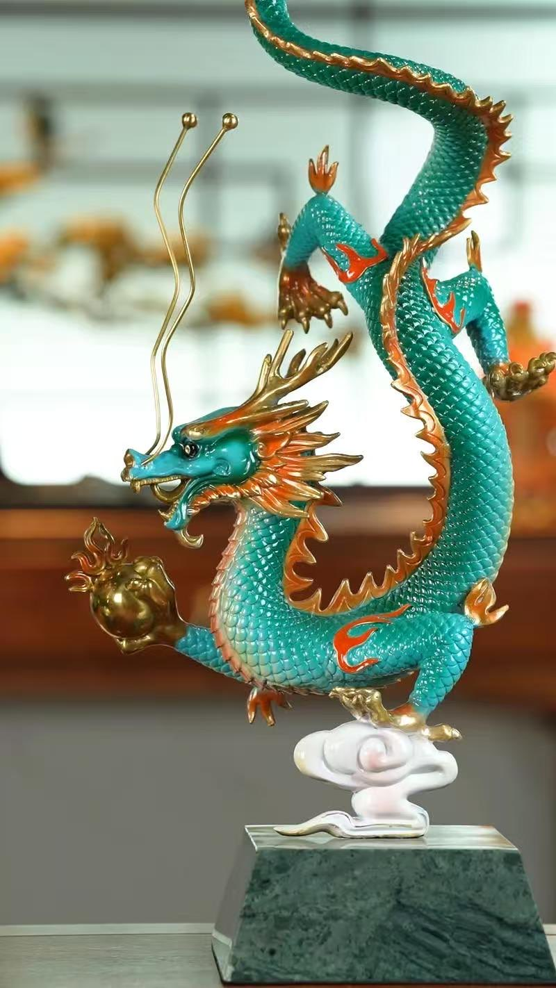 《腾云青龙》— 吉祥瑞兽石雕